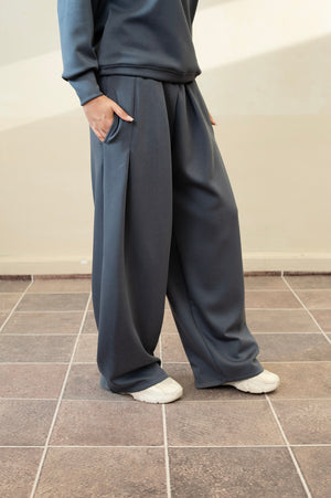 Pleatfall Stratified Sea Sweatpant
