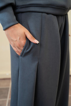 Pleatfall Stratified Sea Sweatpant