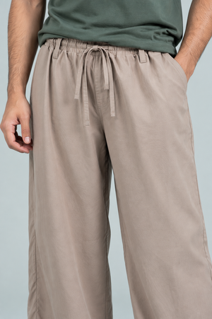 Frame Straight-Leg Trouser