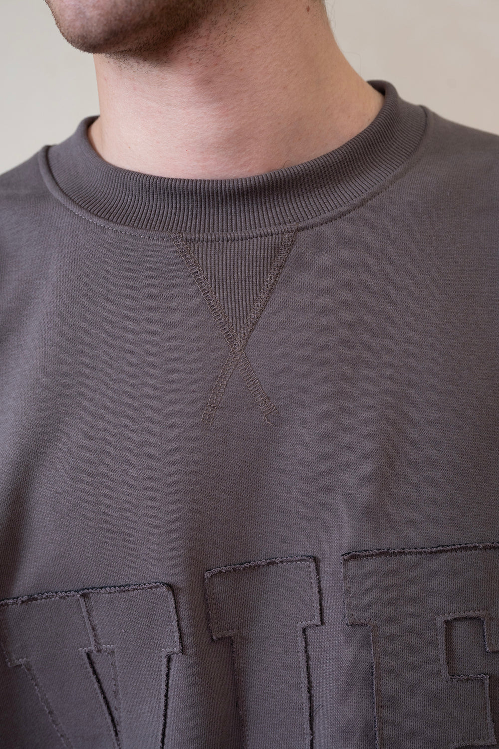 Vantage Dark Gull Grey Sweatshirt
