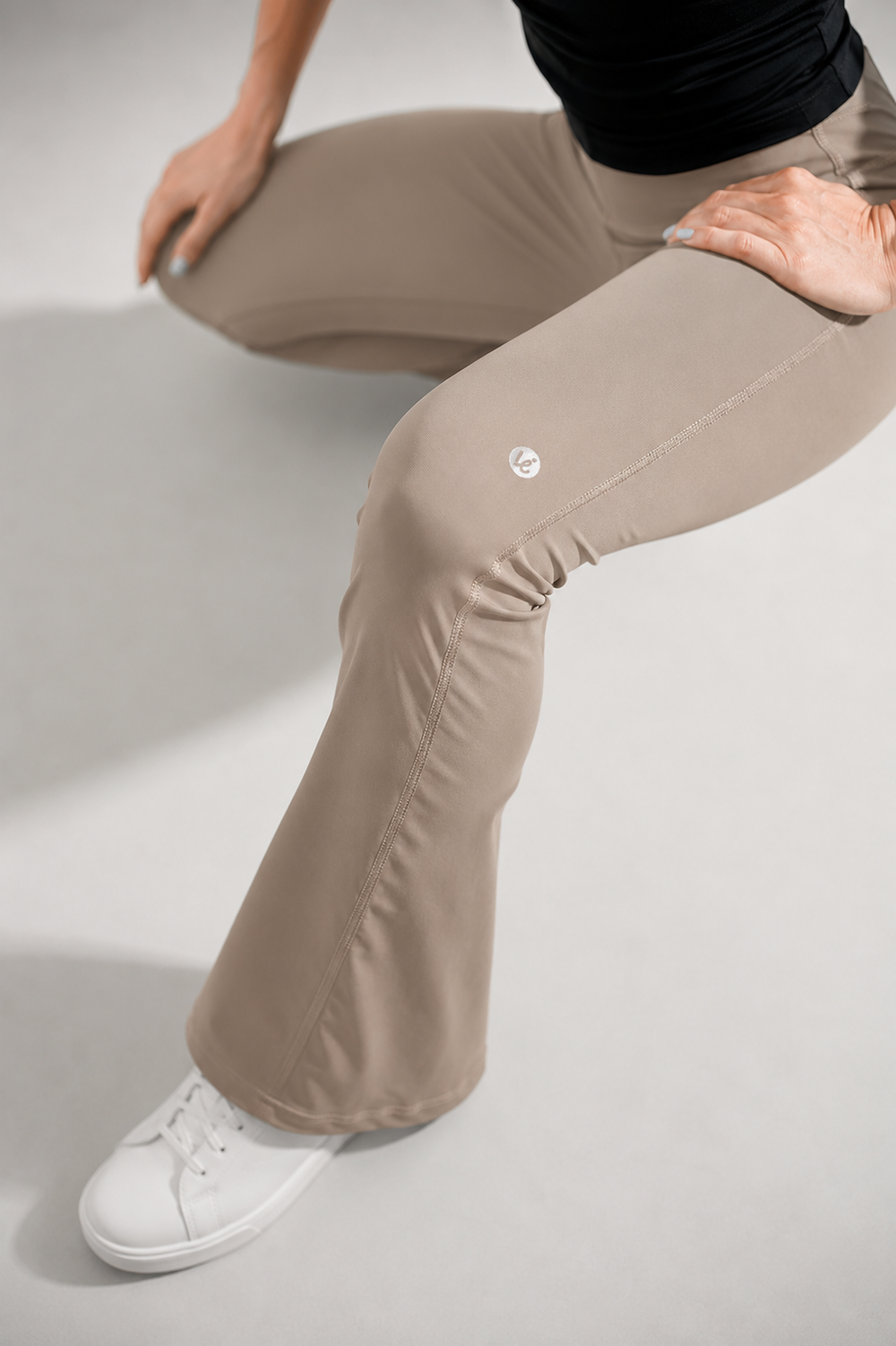 Flow Flare Beige Leggings