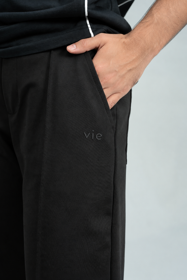 Line Pin-Tuck Trouser